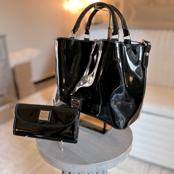 Dooney and Bourke Patent Leather Small Brenna Satchel in BLACK with wallet - Picture 1 of 8